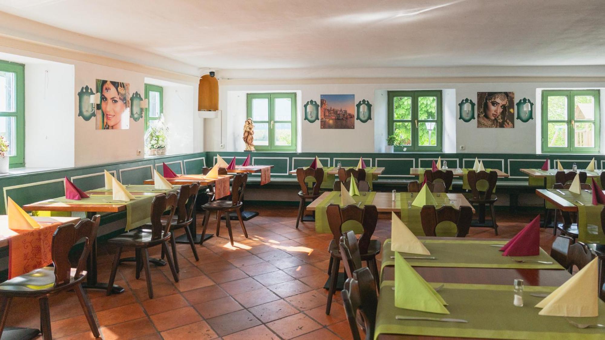Hotel Restaurant Taverna Eching  Екстер'єр фото