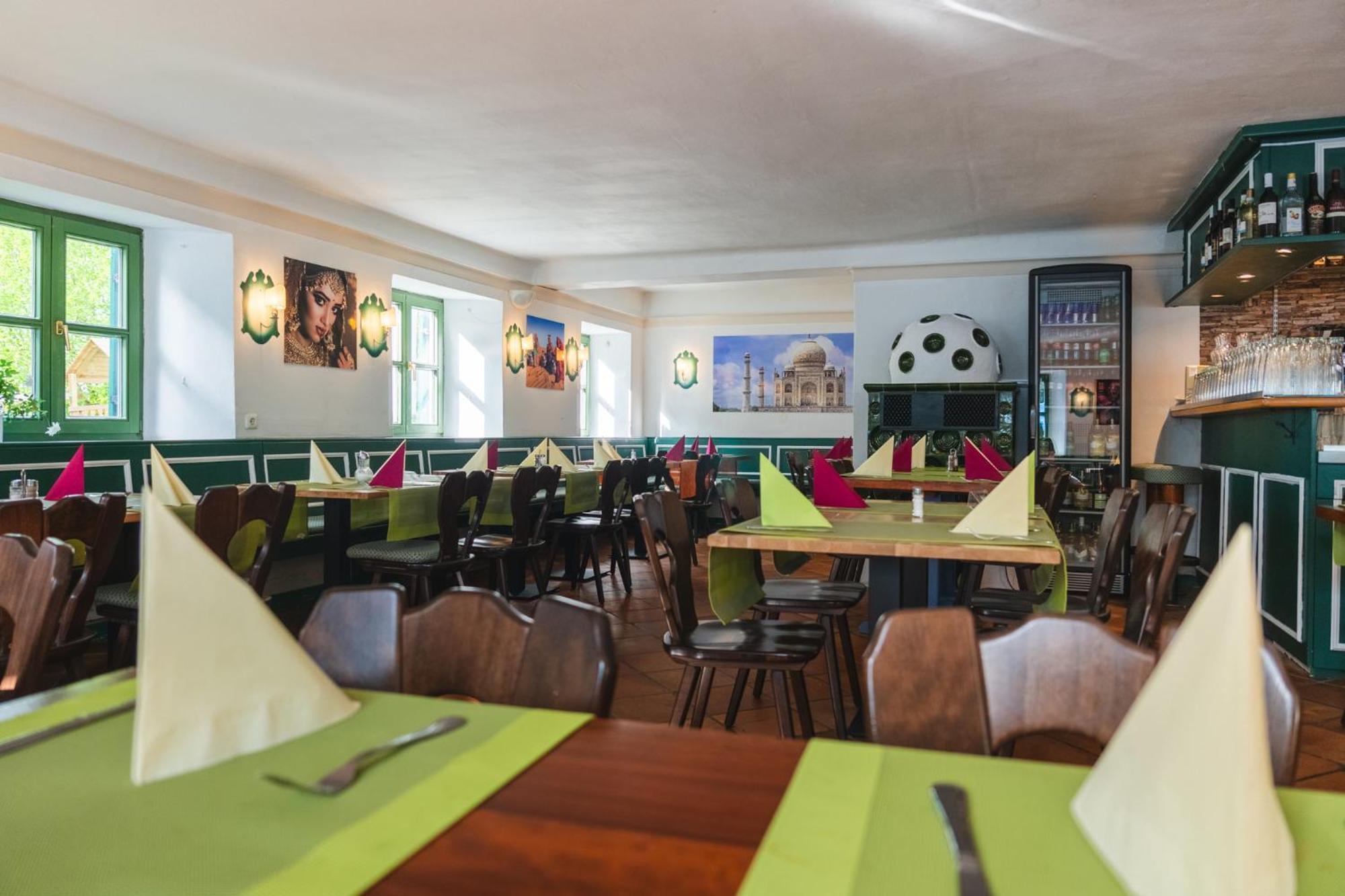Hotel Restaurant Taverna Eching  Екстер'єр фото