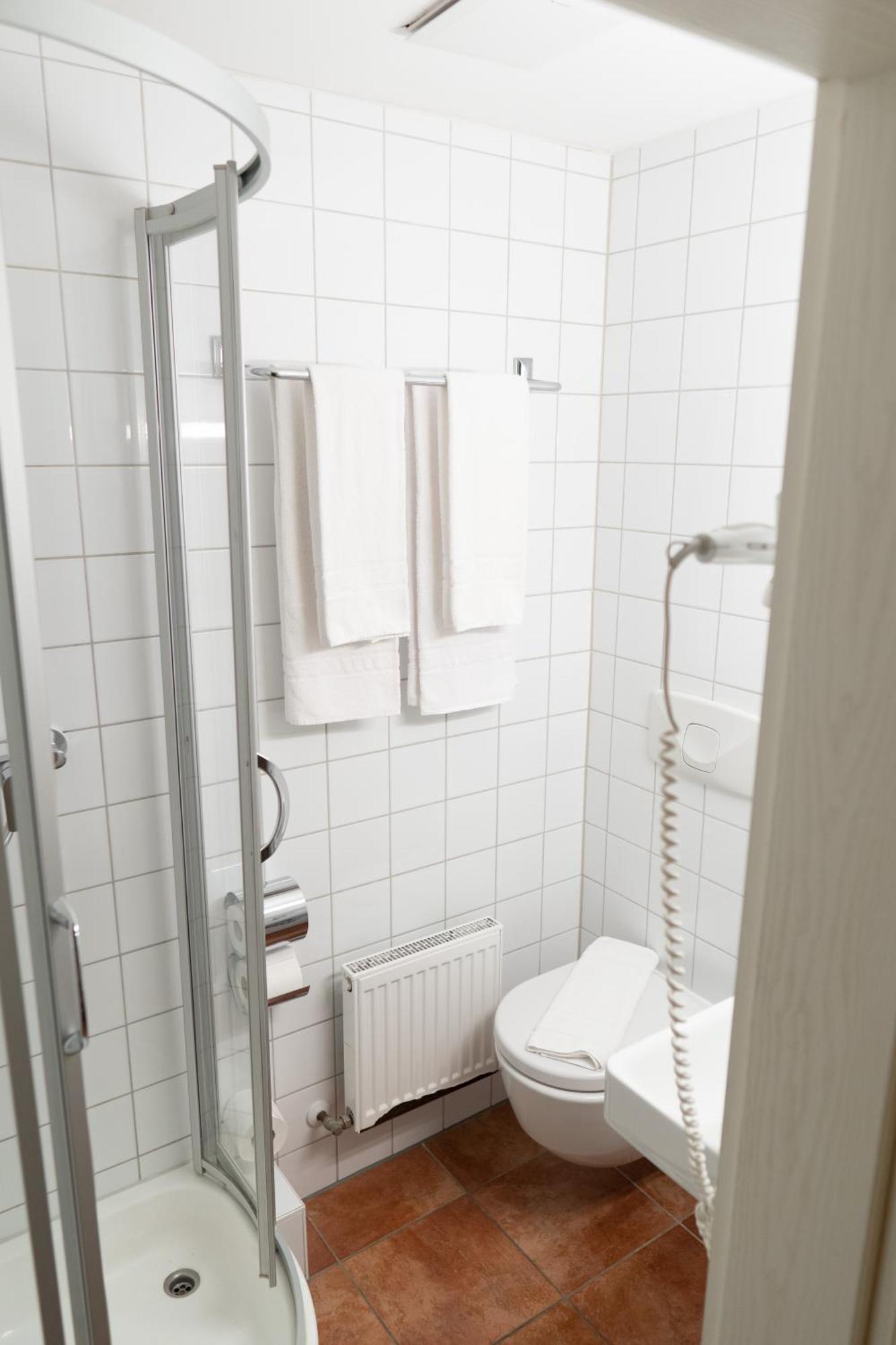 Hotel Restaurant Taverna Eching  Екстер'єр фото