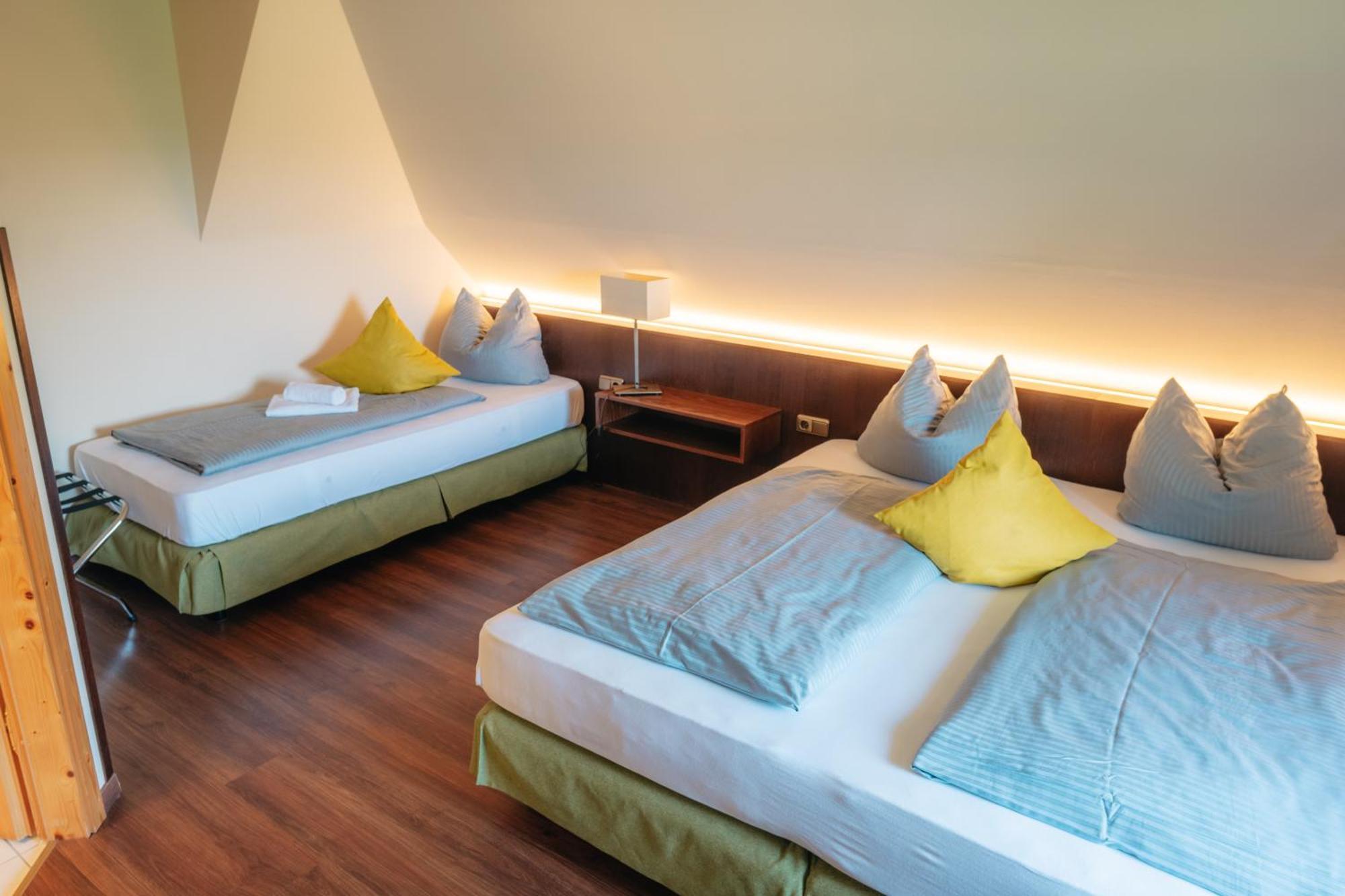 Hotel Restaurant Taverna Eching  Екстер'єр фото