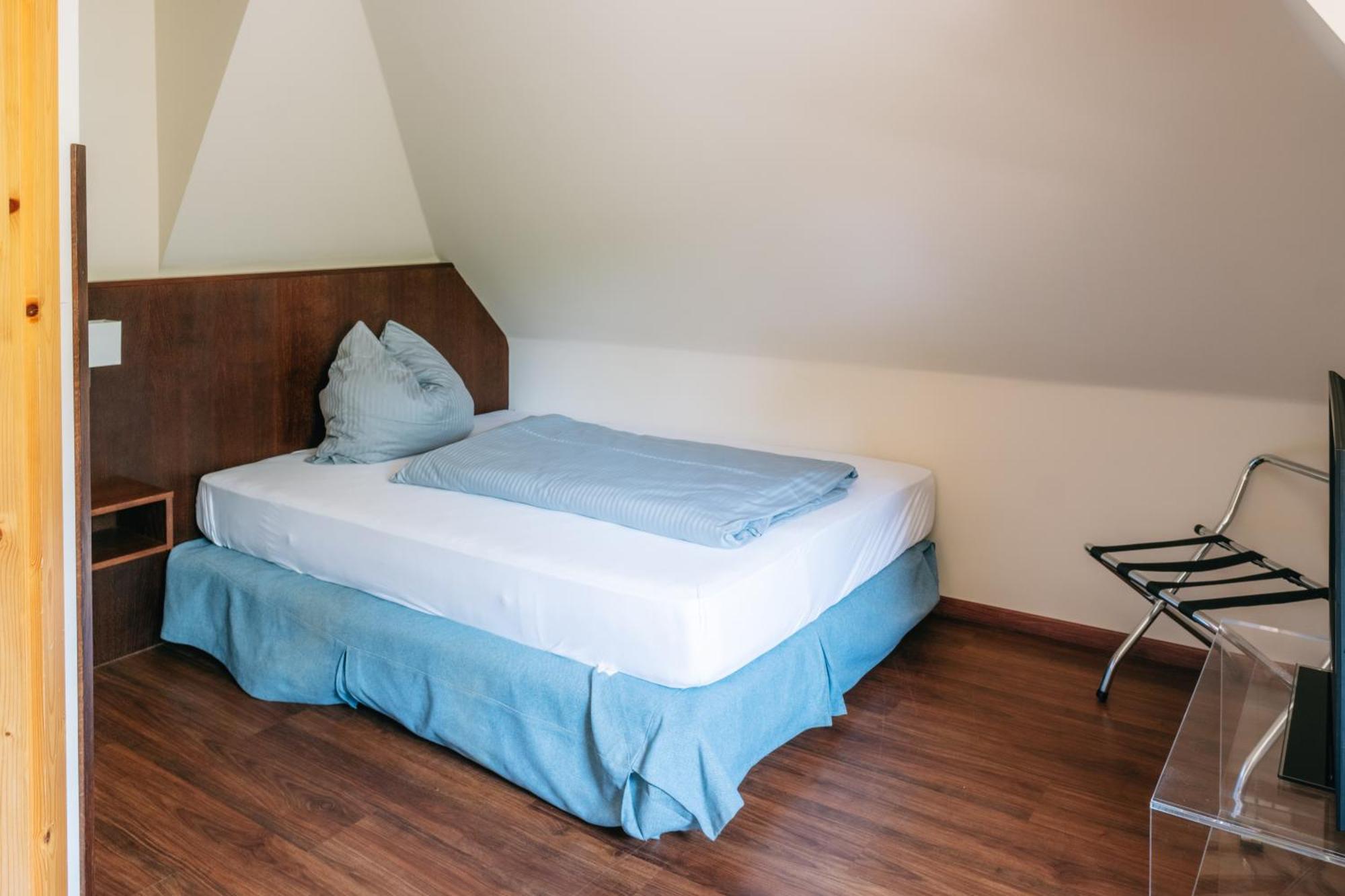 Hotel Restaurant Taverna Eching  Екстер'єр фото
